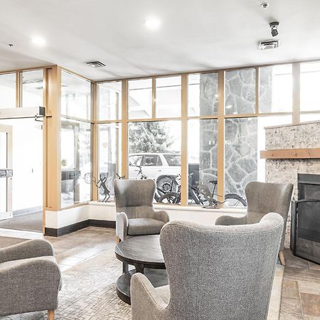 Cascade Lodge Premium Suite, With Pool & Hot Tub Whistler Exterior photo